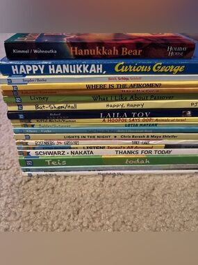 Lot of 18- Board Books Children/Kids/ Toddler Various Jewish Holidays & Themes